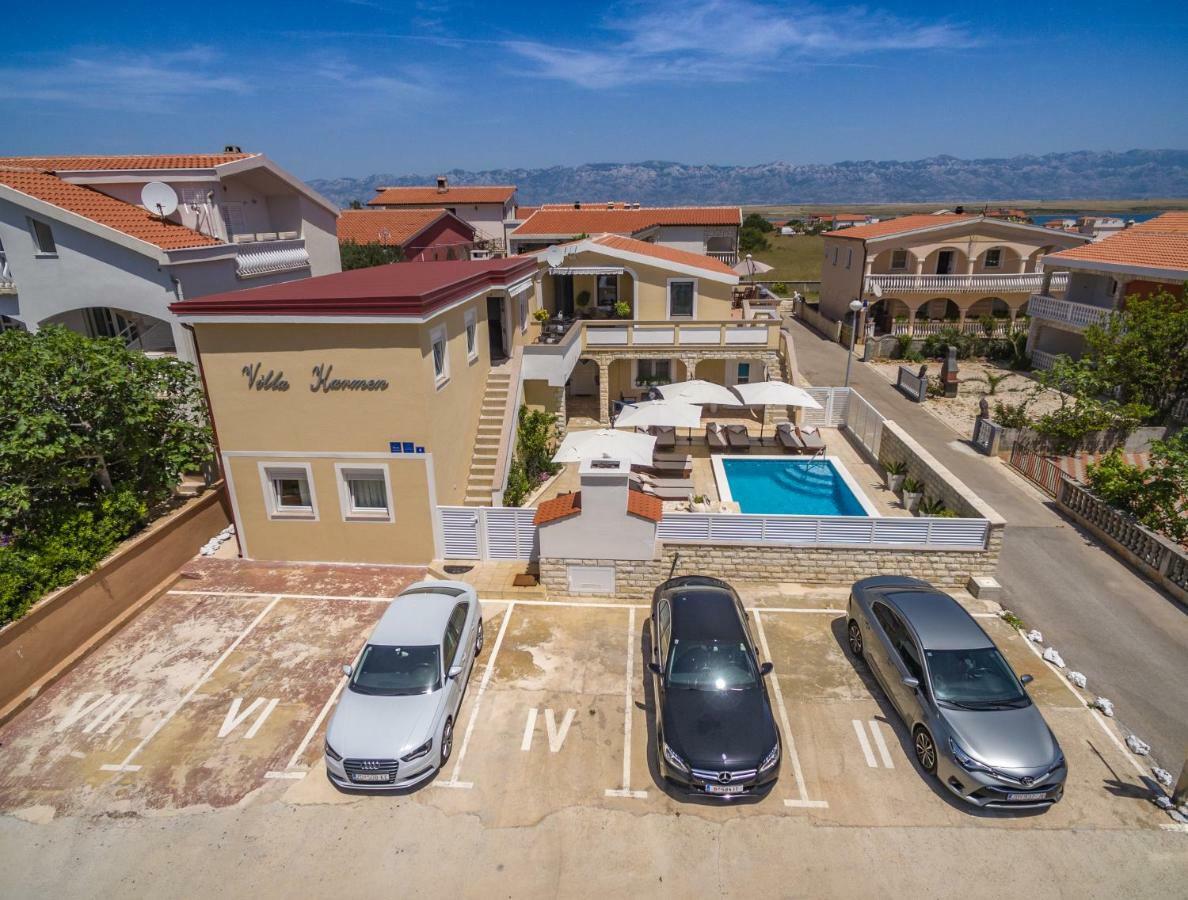 Villa Karmen - Poolhouse วีร์ ภายนอก รูปภาพ